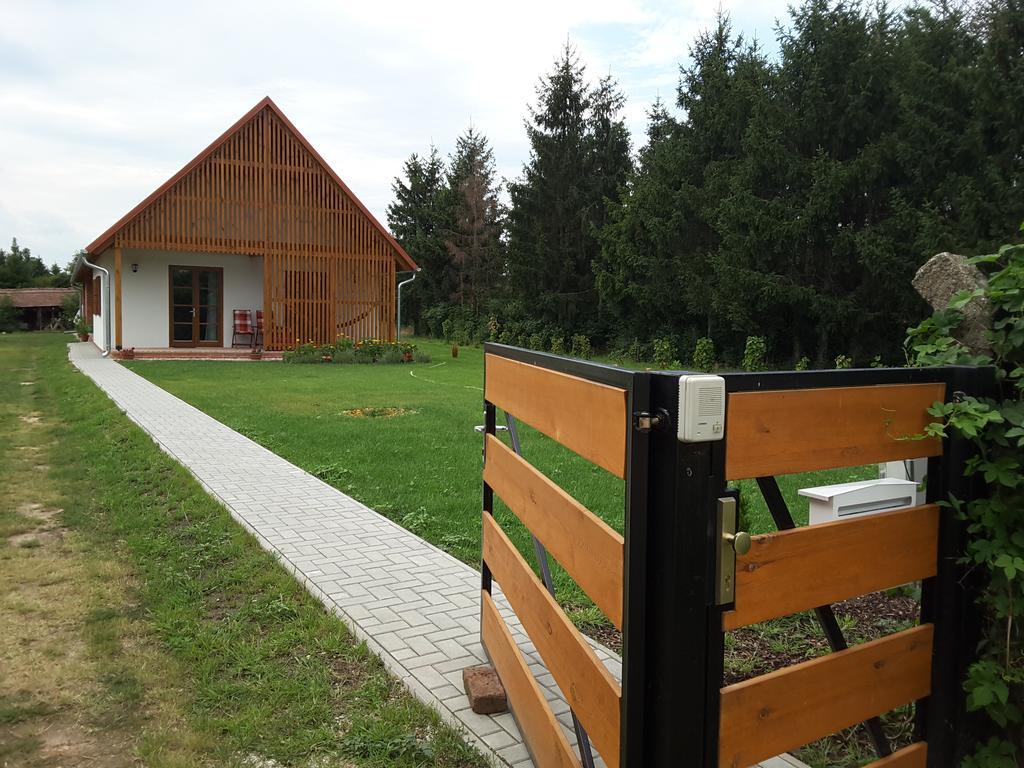 Malomko Apartman Zsira Екстериор снимка